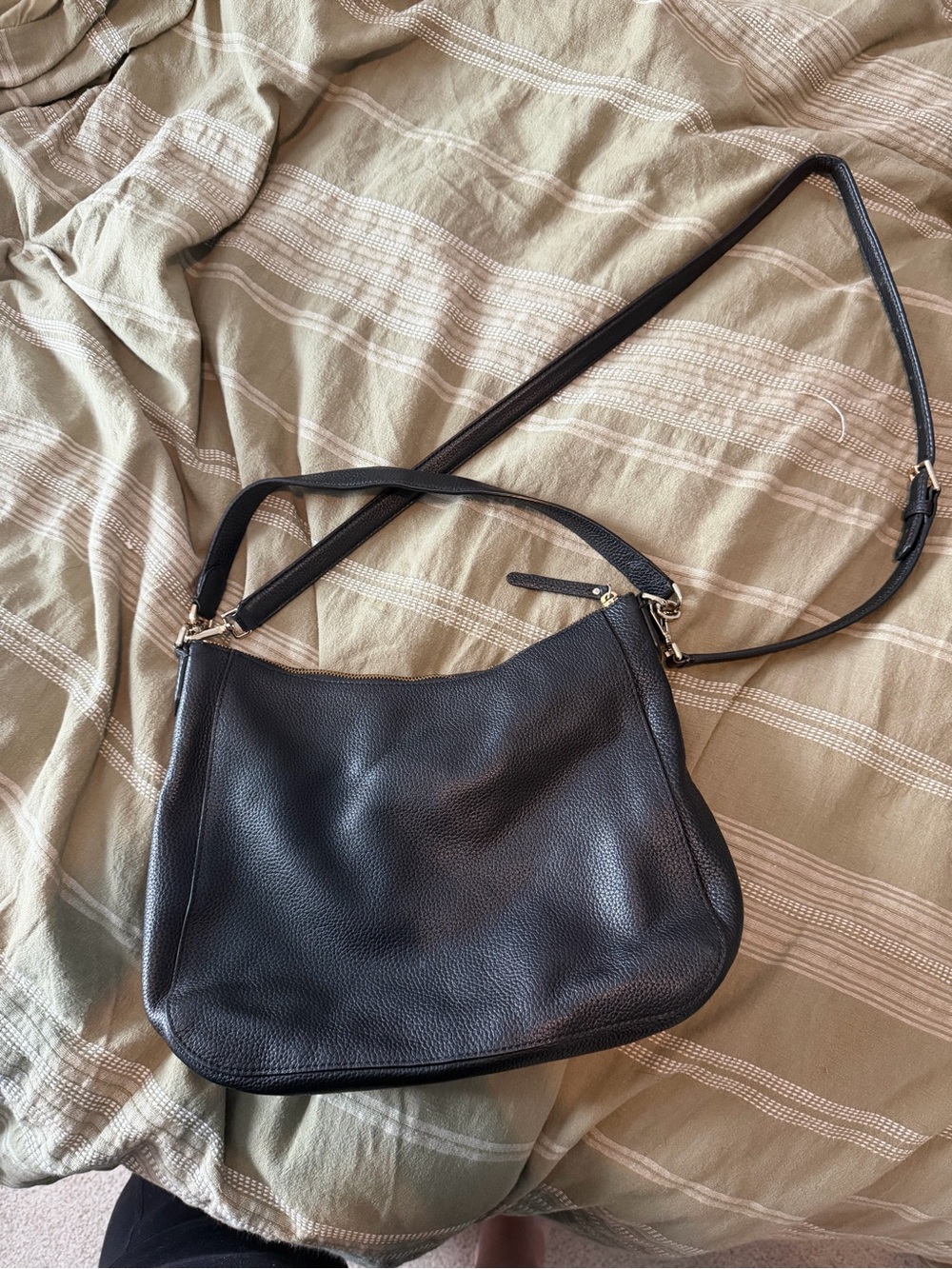 Kate Spade Purse - Picture 3 of 5